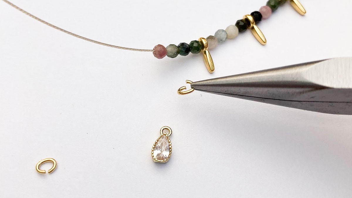 DIY : Tourmaline gemstone bracelet : Step 4