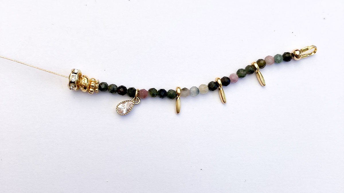 DIY : Tourmaline gemstone bracelet : Step 5
