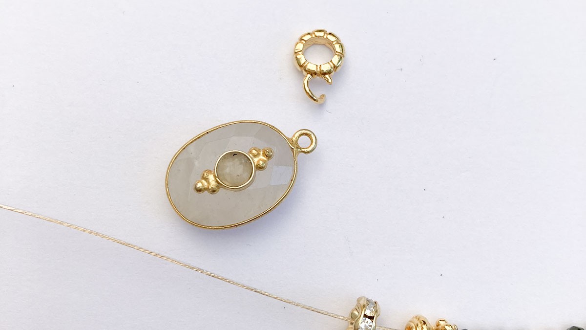 DIY : Tourmaline gemstone bracelet : Step 6