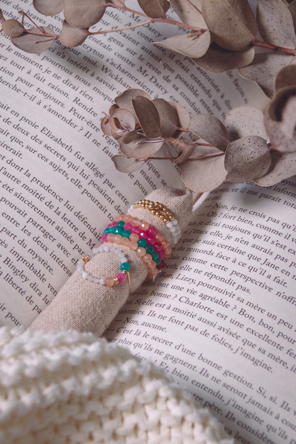 Schema  DIY ring with natural stone beads