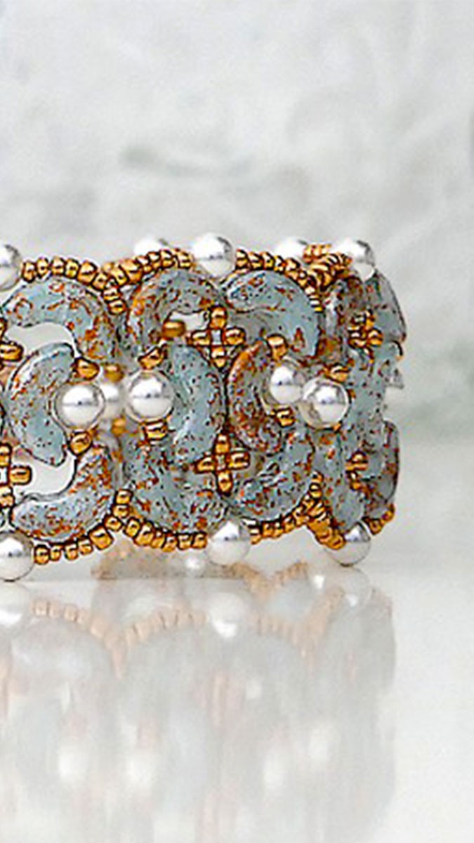 Schema  Caprice bracelet with Arcos glass beads by Puca