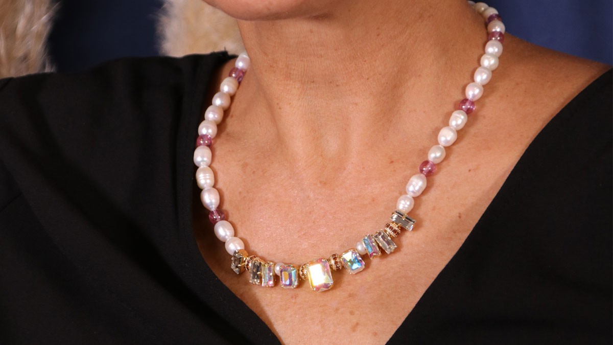 Schema  Evening necklace for women with Aurora crystals