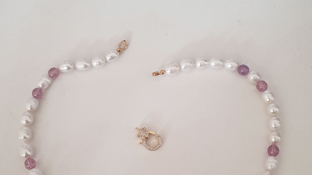 Evening necklace for women with Aurora crystals : Step 3