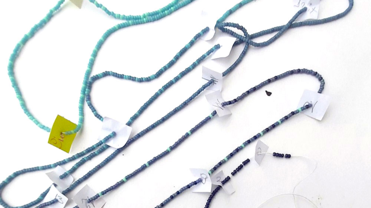 DIY Crochet Spiral Christmas Bauble : Step 1 DIY Crochet Spiral Christmas Bauble : Step 1