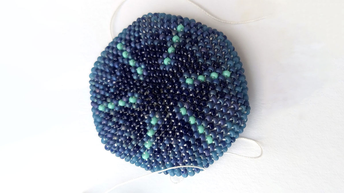 DIY Crochet Spiral Christmas Bauble : Step 6 DIY Crochet Spiral Christmas Bauble : Step 6