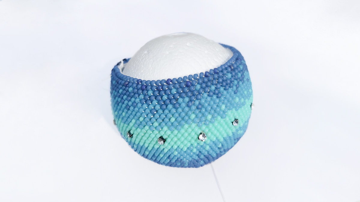 DIY Crochet Spiral Christmas Bauble : Step 7 DIY Crochet Spiral Christmas Bauble : Step 7