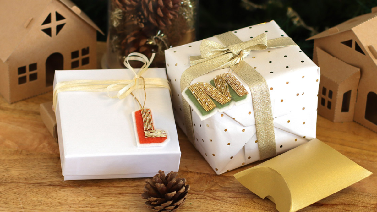 Christmas gift tag tutorial Embroidery letter Cannetille