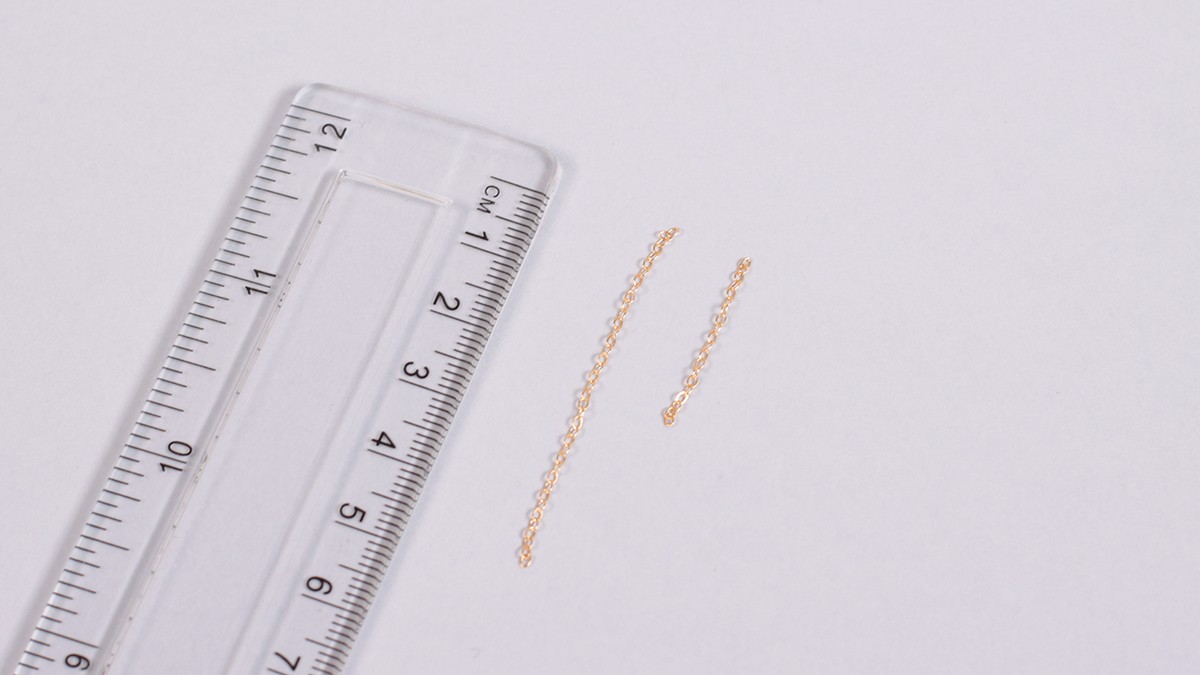 Gold chains and PureCrystal hearts earrings tutorial : Step 2 Gold chains and PureCrystal hearts earrings tutorial : Step 2