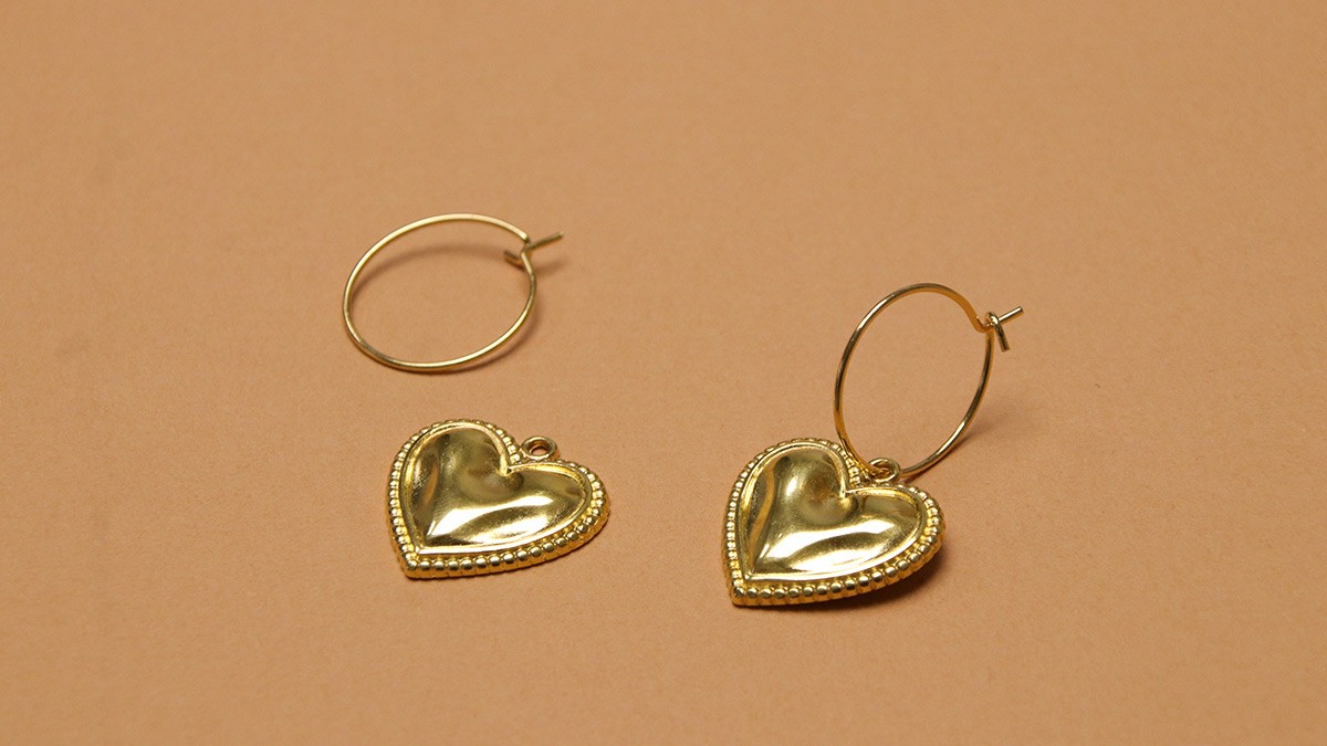 Heart dangling earrings : Step 1