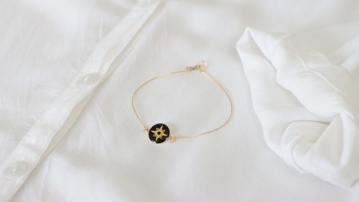 Schema  Tuto Gold Filled black resin bangle bracelet