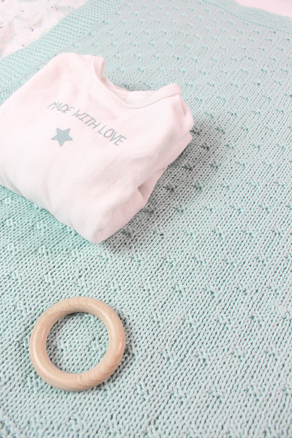 Knitted baby blanket