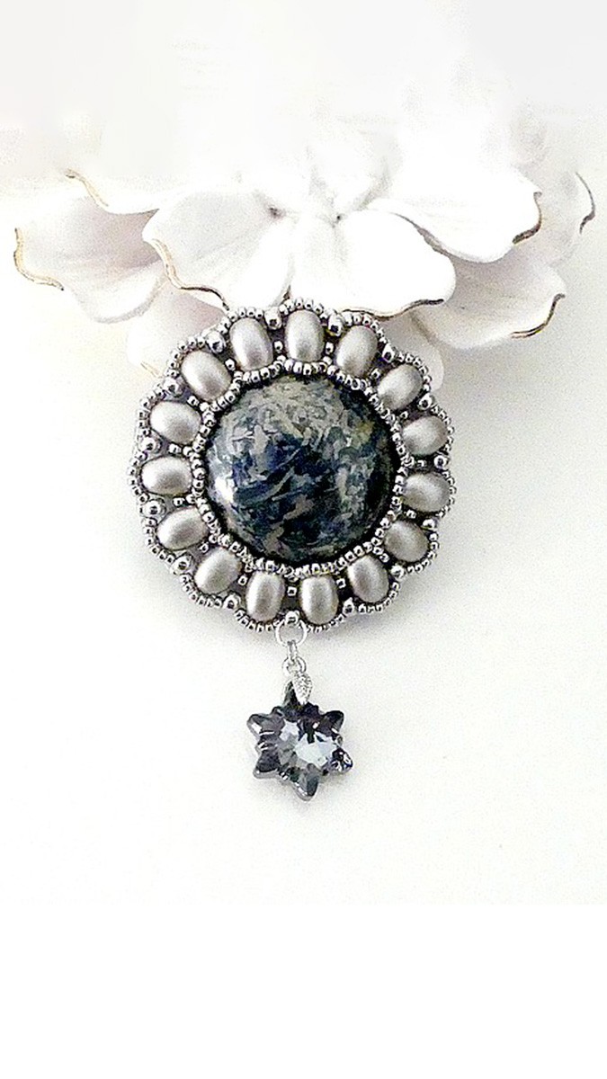 Schema  Cathy brooch with Samos beads and cabochon Les perles par Puca® tutorial