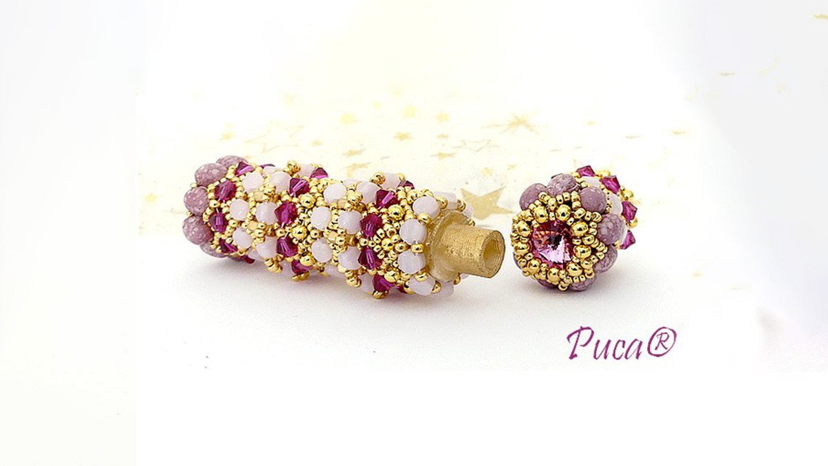 Amanda needle case with Samos, Piros and Kalos glass beads by Puca®.