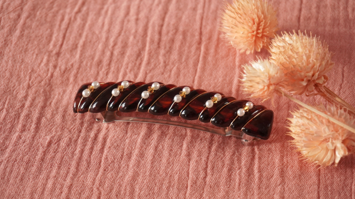 Schema DIY Turtle scale barrette with pearly beads Schema DIY Turtle scale barrette with pearly beads