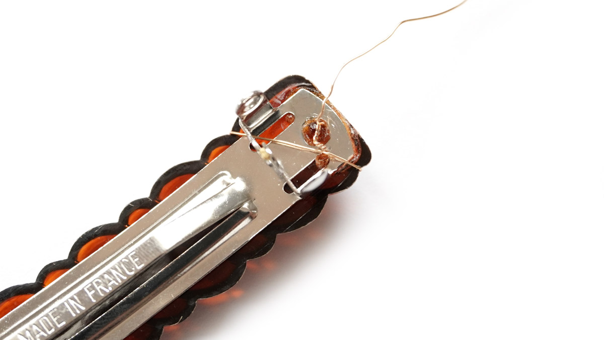 DIY Turtle scale barrette with pearly beads : Step 1 DIY Turtle scale barrette with pearly beads : Step 1