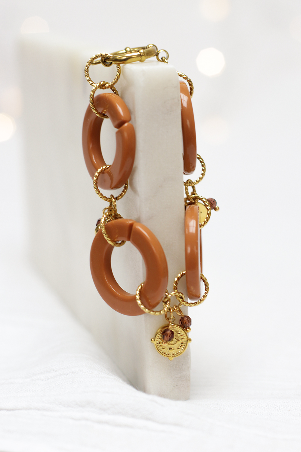 Schema  Bracelet Big Links stainless steel and acrylic gilded