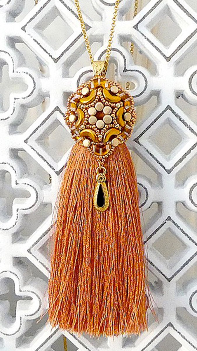 Schema  Maloya pompom with Arcos beads by Puca® tutorial