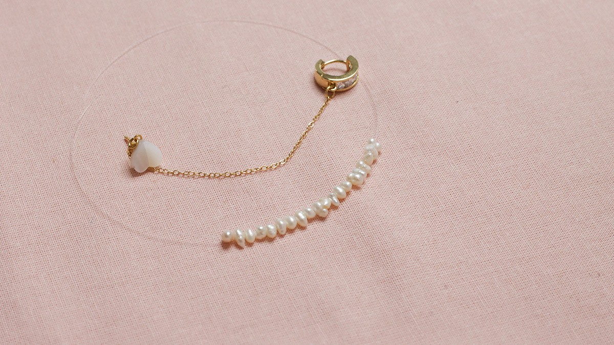 Mother of pearl earrings and chain : Step 6
