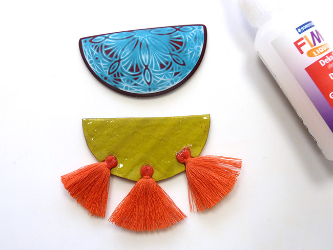 polymer clay necklace with mandala and pompons : Step 8