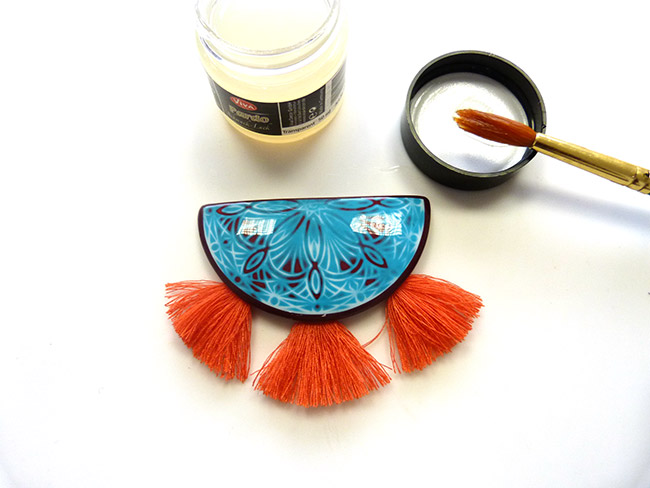 polymer clay necklace with mandala and pompons : Step 10