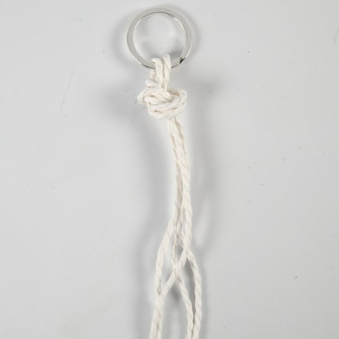 DIY decoration - hanging shelf with wooden beads : Step 1
