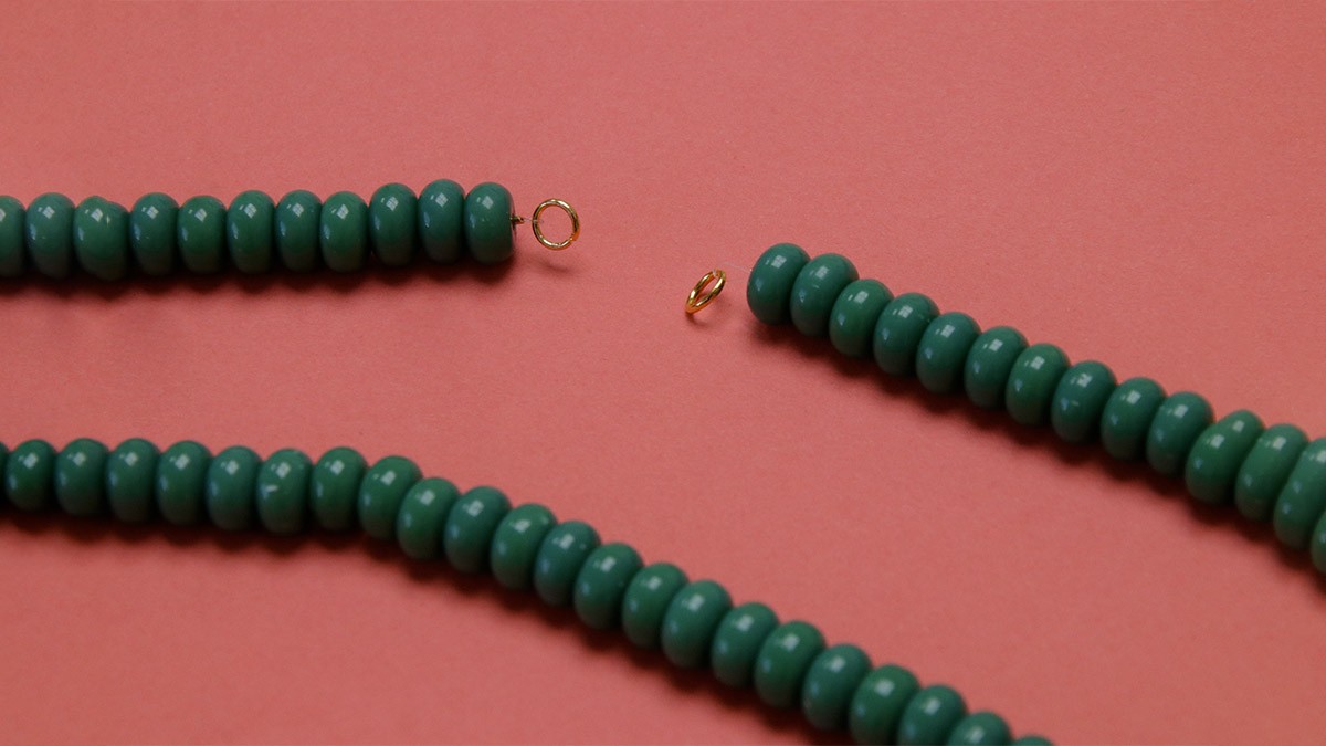 Tuto necklace multi strings heishi beads : Step 4 Tuto necklace multi strings heishi beads : Step 4