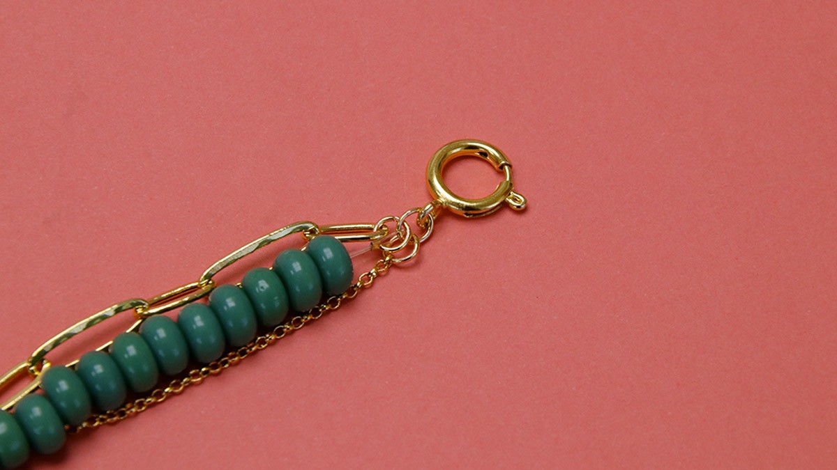 Tuto necklace multi strings heishi beads : Step 8 Tuto necklace multi strings heishi beads : Step 8