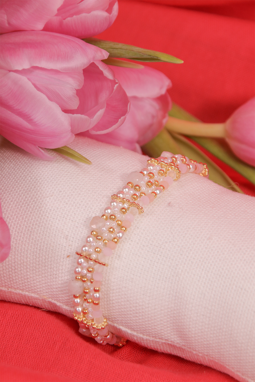 Schema  Multirang seed beads flowers bracelet with Hiilos clasp