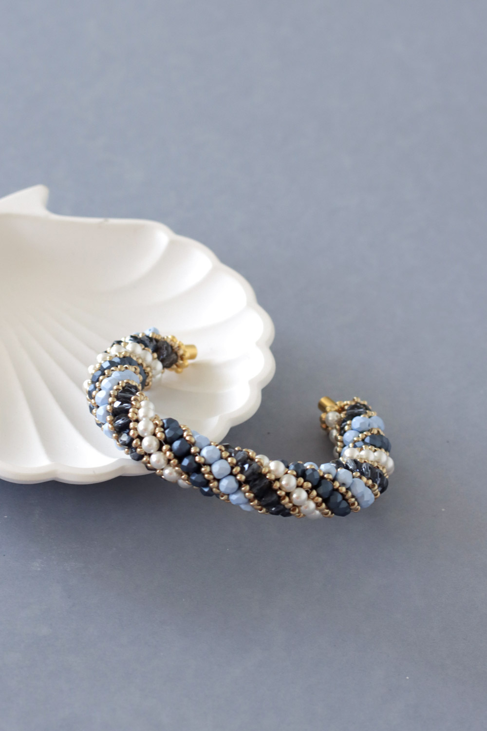 Schema  Russian Blue Spiral Bracelet with pearly beads