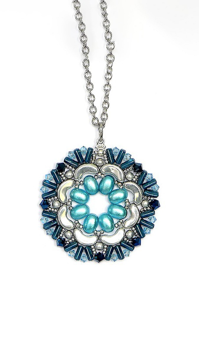 Schema  Agatha pendant with Piros®, Arcos® and Samos® beads by Puca®.