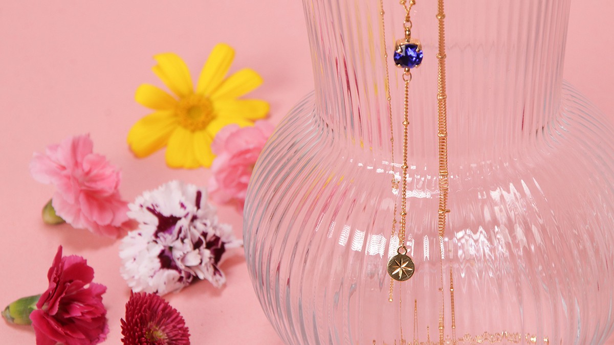 Schema  DIY Aurora crystal rosary necklace