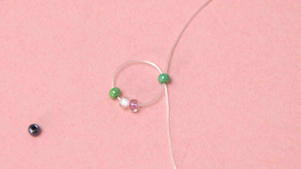 Elastic crystal ring with seed beads : Step 2