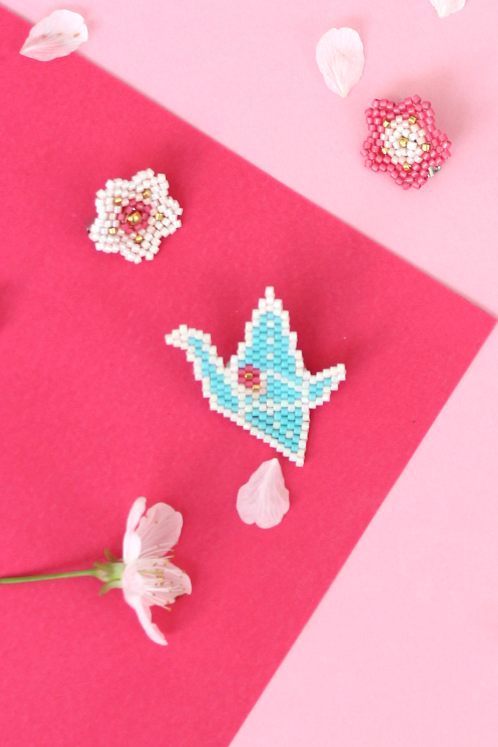 Miyuki Weaving Grid Crane Brooch Origami Style in Brick Stitch