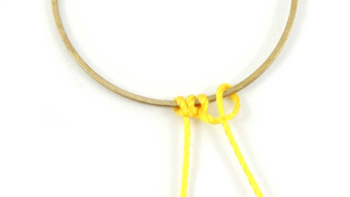 Earrings mix macramé and miyuki : Step 3 Earrings mix macramé and miyuki : Step 3