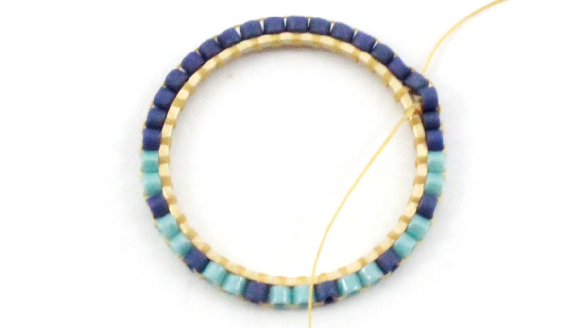 Earrings mix macramé and miyuki : Step 11 Earrings mix macramé and miyuki : Step 11