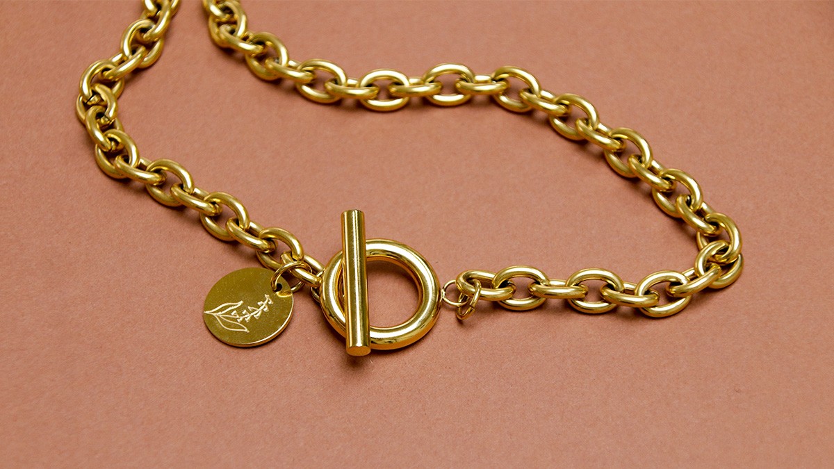 Gold-plated stainless steel bracelet with T-clasp : Step 3 Gold-plated stainless steel bracelet with T-clasp : Step 3