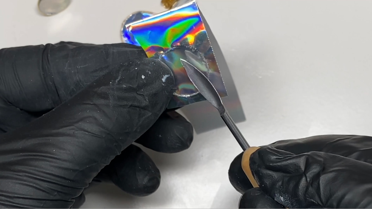 Polymer clay, ink and UV resin pendant earrings : Step 6 Polymer clay, ink and UV resin pendant earrings : Step 6