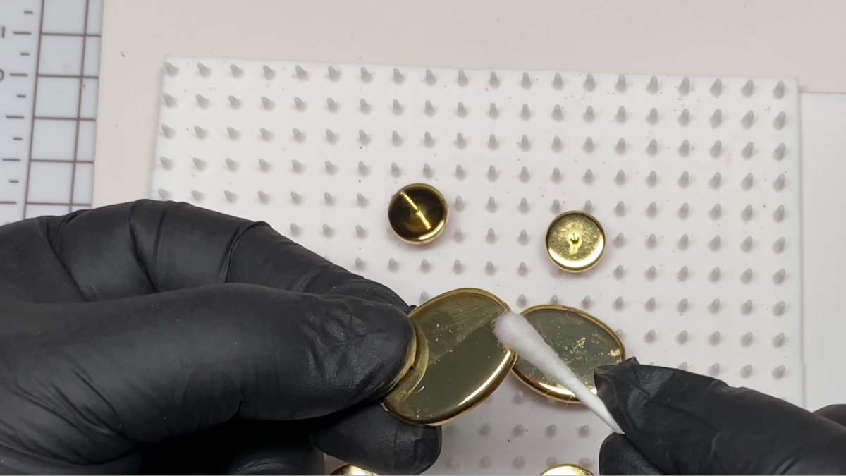 Polymer clay, ink and UV resin pendant earrings : Step 11 Polymer clay, ink and UV resin pendant earrings : Step 11