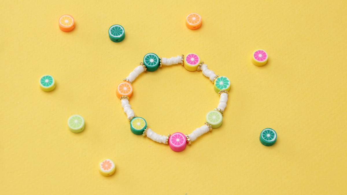 Schema  Elastic bracelets with citrus crystals and beads