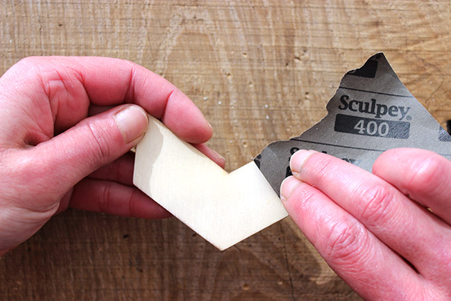 Sautoir with chevron insert in pyrographed wood : Step 1