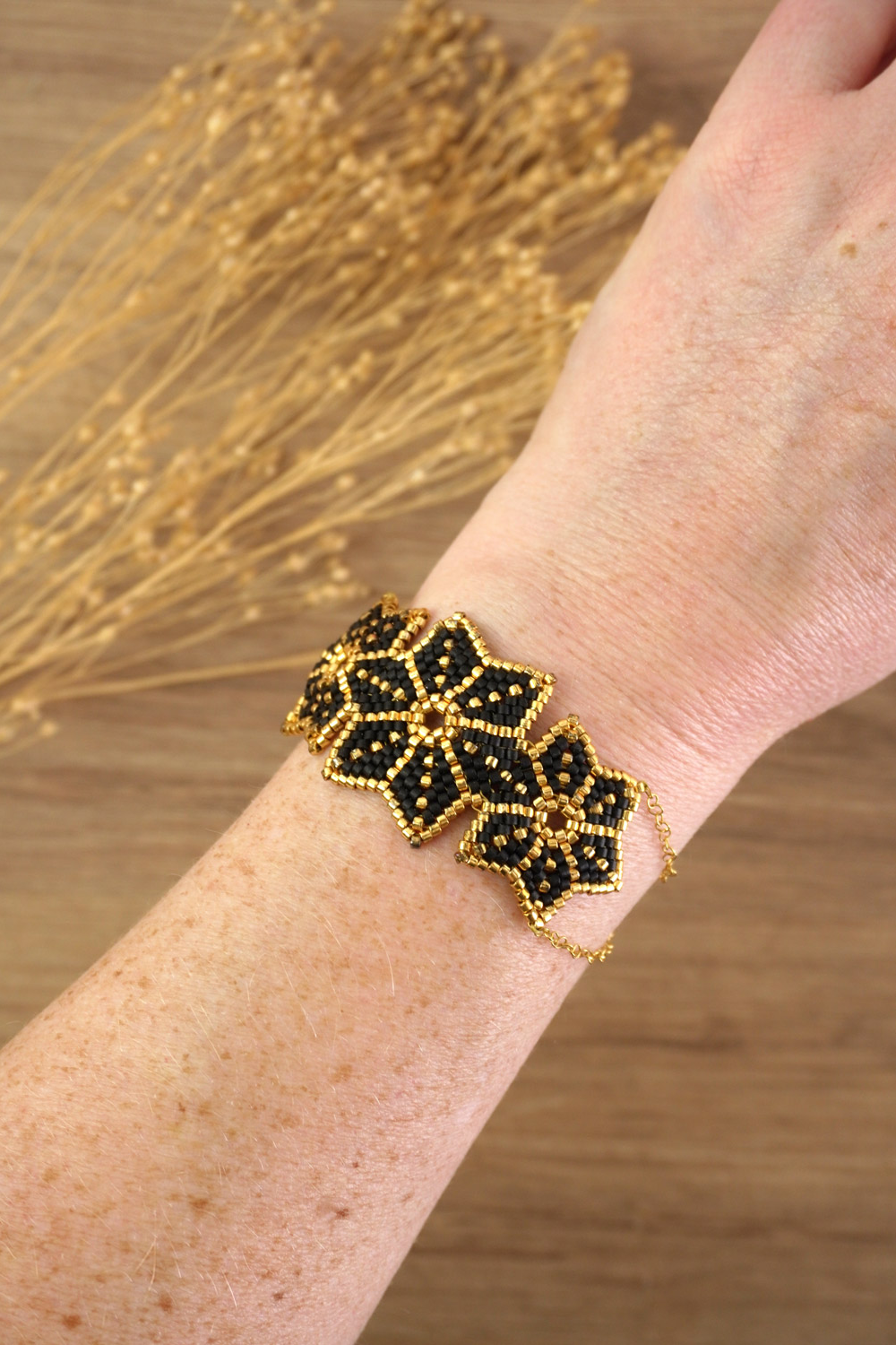 Tuto Miyuki Japanese star bracelet in circular Peyote