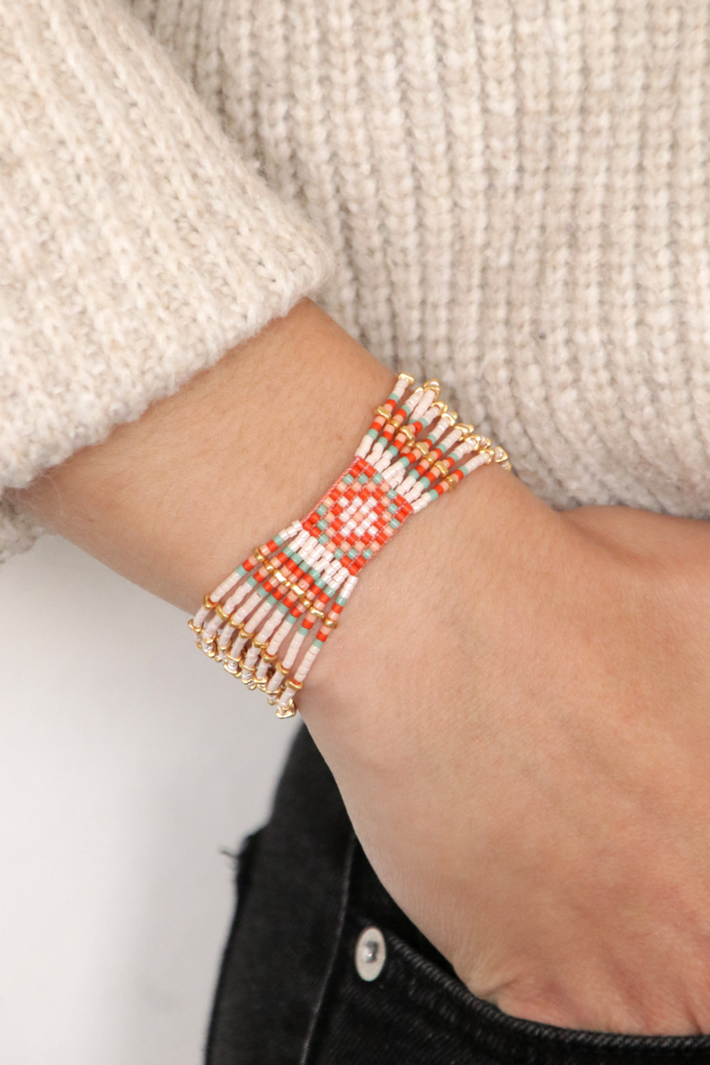 How to make a Miyuki Multi-wire beaded bracelet with a loom