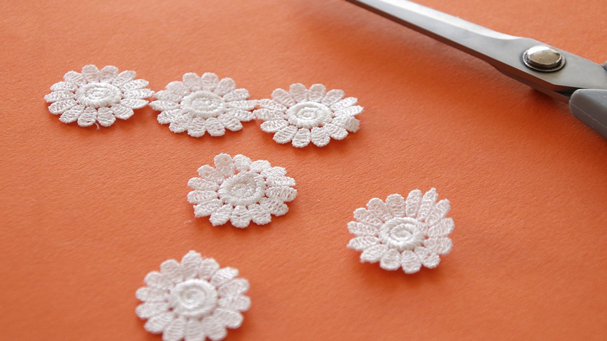 Flower earrings : Step 2