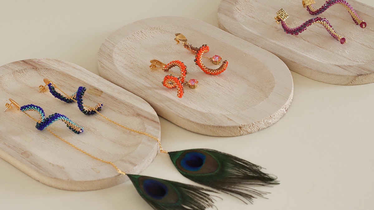 Cellini flat spiral-effect peyote weave pendant earrings