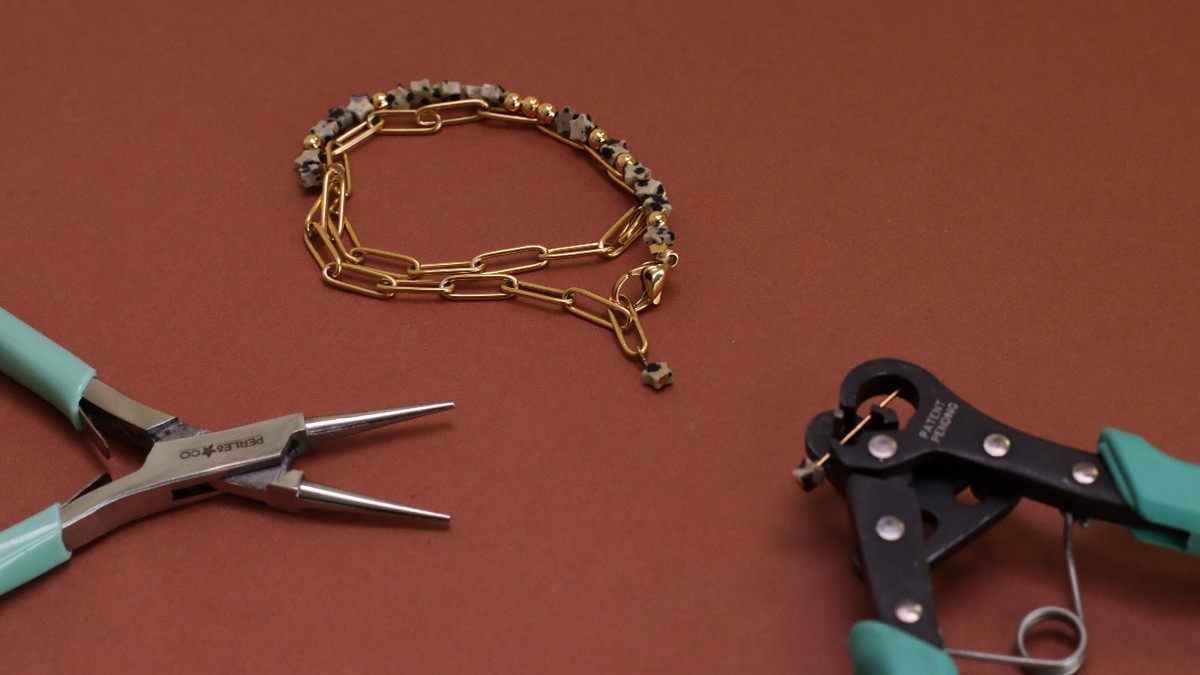 Dalmatian Jasper star bracelet with stainless steel rectangular chain : Step 4