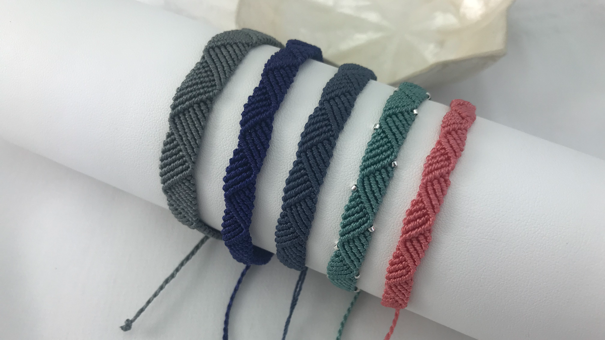 Men's micro macramé bracelet : Step 35 Men's micro macramé bracelet : Step 35