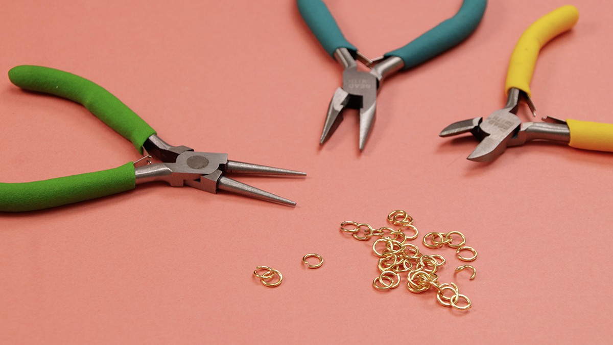 Colorful DIY earrings for beginners : Step 1