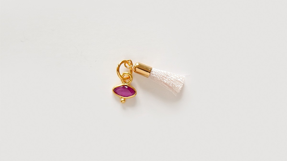 Assortment of bracelets with heishi and gold charms : Step 7