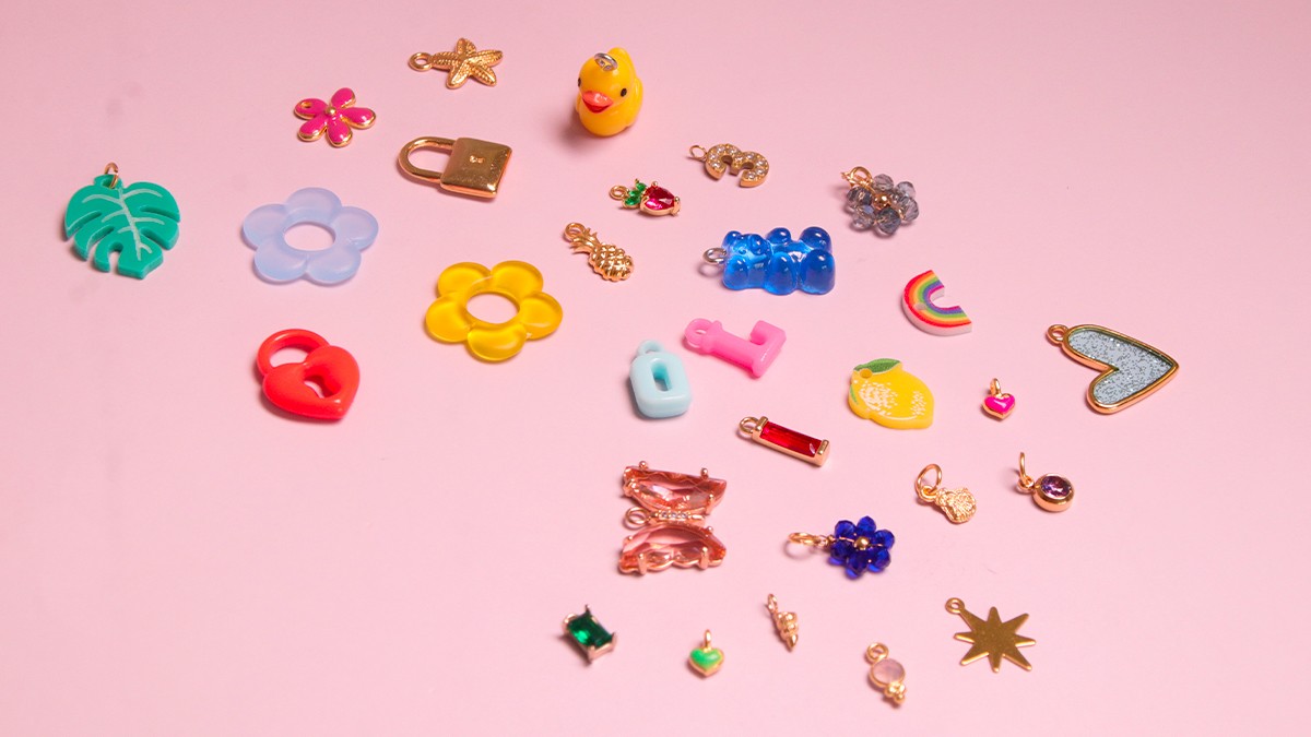 Mini creoles and fancy charms : Step 2