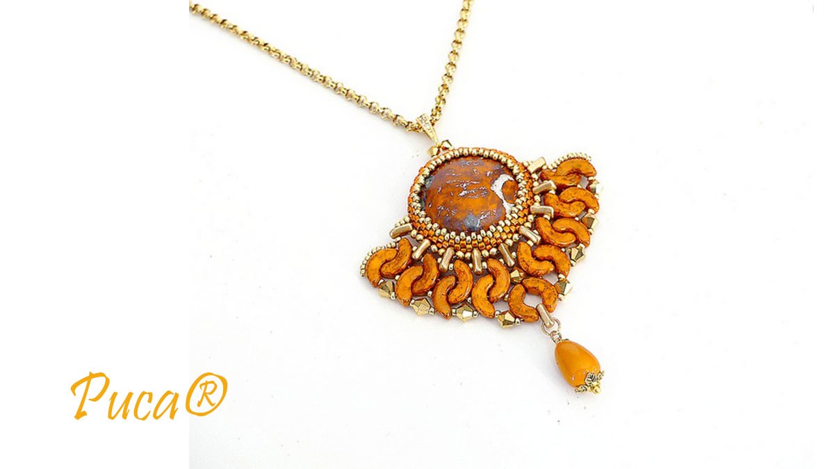 Schema  Natascha pendant with cabochon by Puca®